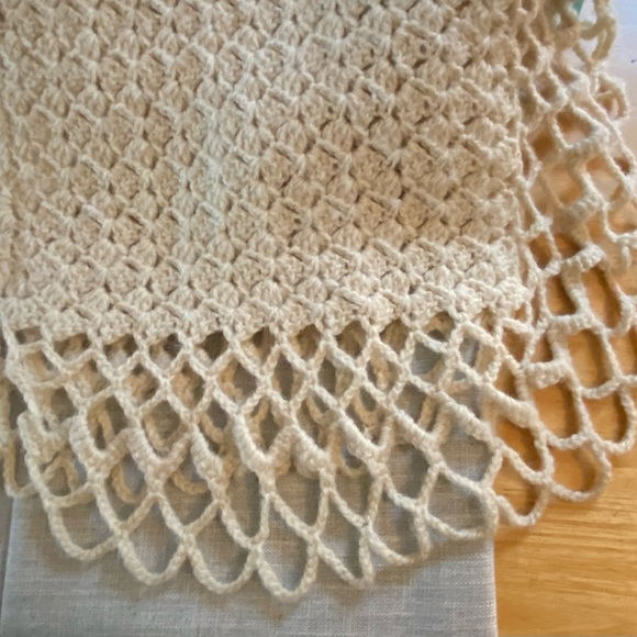 *VINTAGE* beautiful handmade wrap - Picture 9 of 10